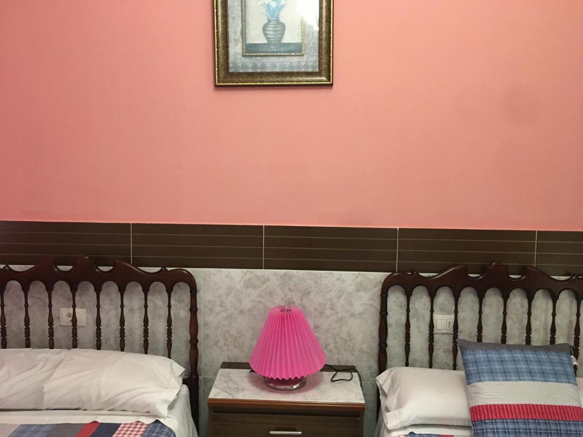 Hostal O Labrador Hotel O Hospital Kültér fotó